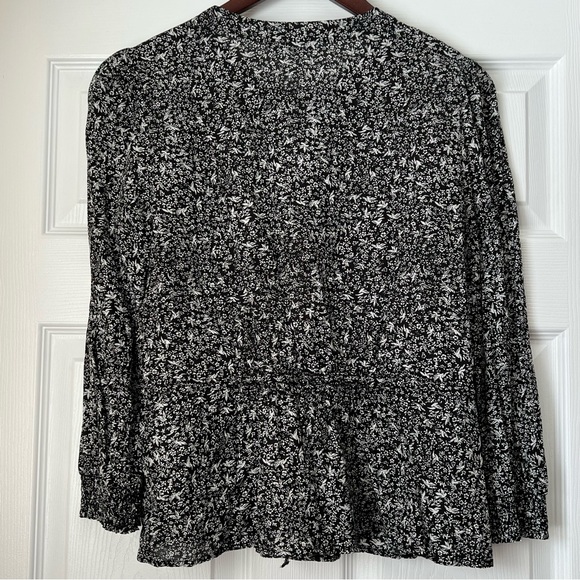 Lucky Brand Long Sleeve Peplum Blouse Sz-Large - Picture 2 of 9